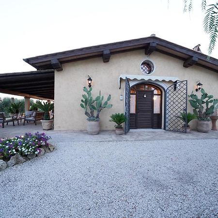 לינה וארוחת בוקר צ'רבטרי Casa Degli Ulivi מראה חיצוני תמונה