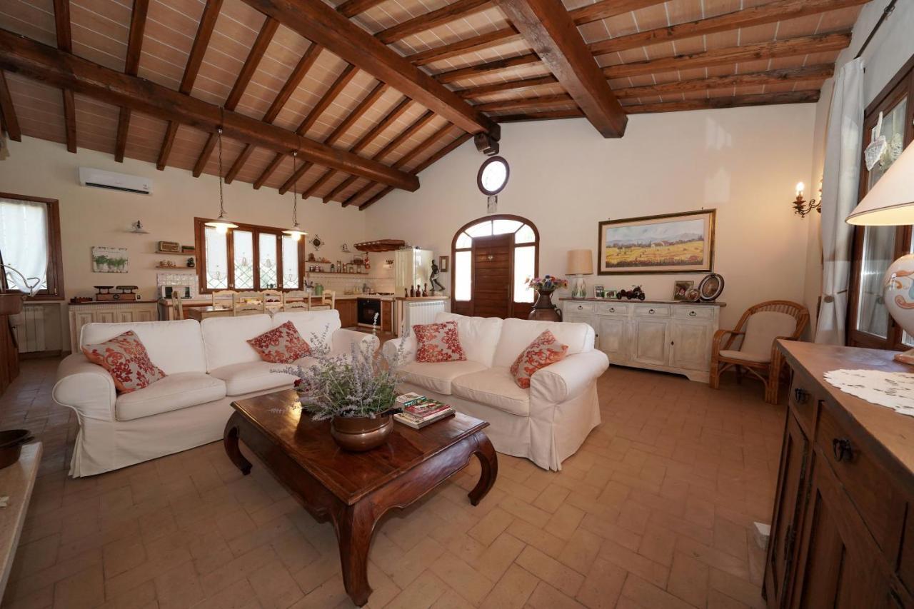 לינה וארוחת בוקר צ'רבטרי Casa Degli Ulivi מראה חיצוני תמונה
